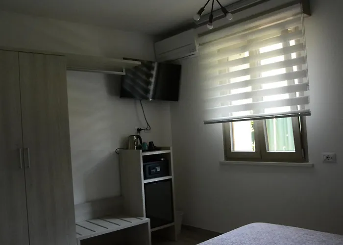 Il Sole E La Luna In Garda (Verona)
