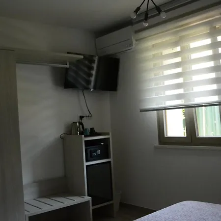 Il Sole E La Luna In Garda (Verona)