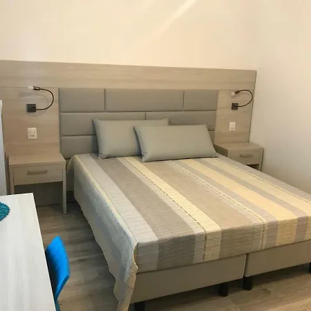 Il Sole E La Luna In Nocleg ze śniadaniem Garda (Verona)