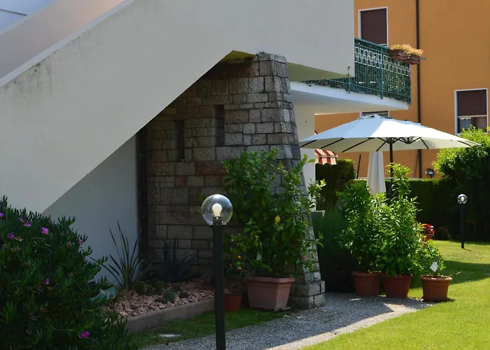 Il Sole E La Luna In غارْدا